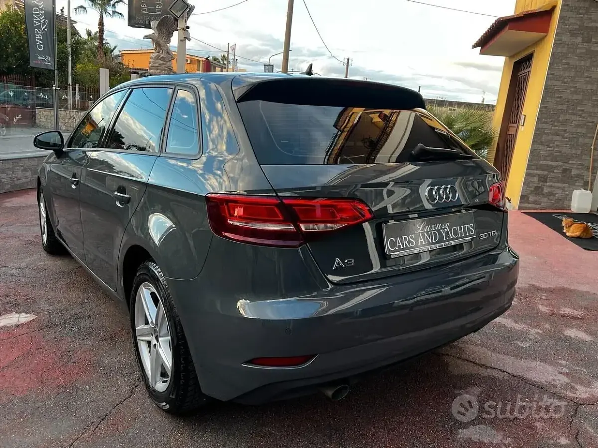 Usata Audi A3 116 CV (85 kW) 2019 Grigio Berlina