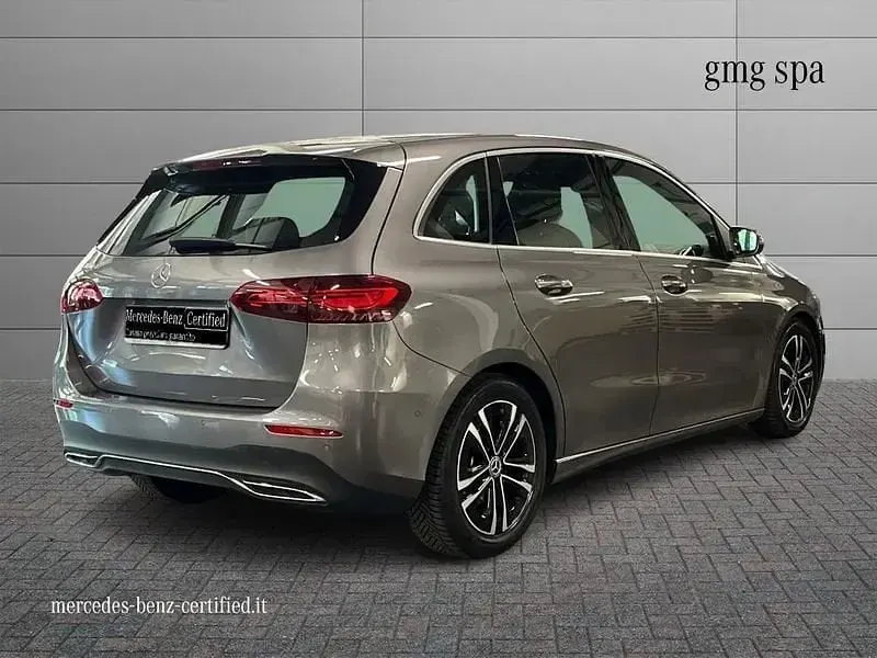 Usata Mercedes B180 Advanced 116 CV (85 kW) 2023 Grigio Utilitaria