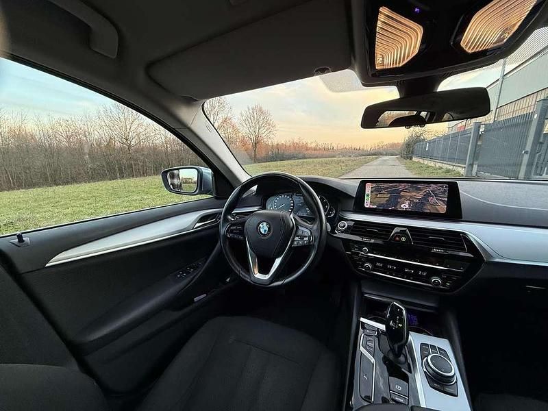 Usata BMW 520 Efficient Dynamics 190 CV (139 kW) 2020 Argento Station wagon