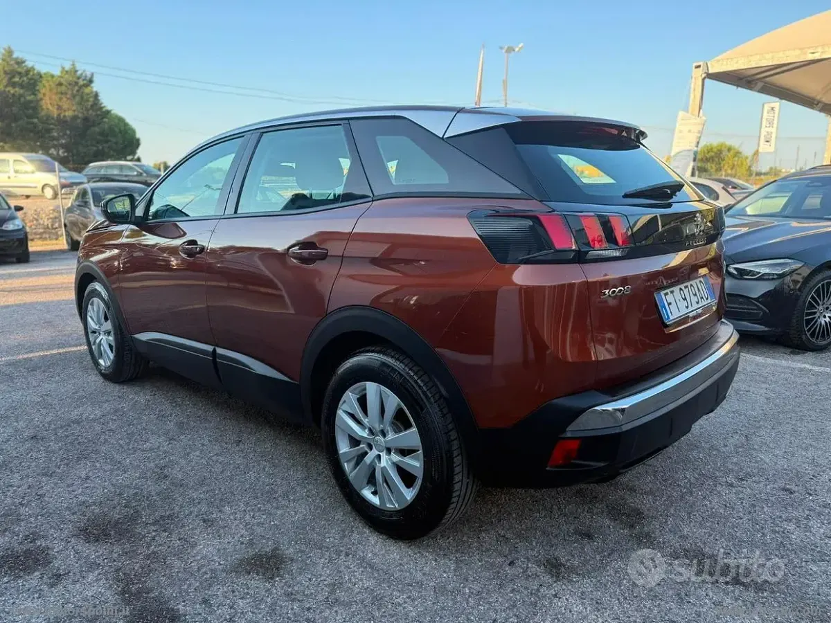 Usata Peugeot 3008 Allure 131 CV (96 kW) 2018 Rosso SUV