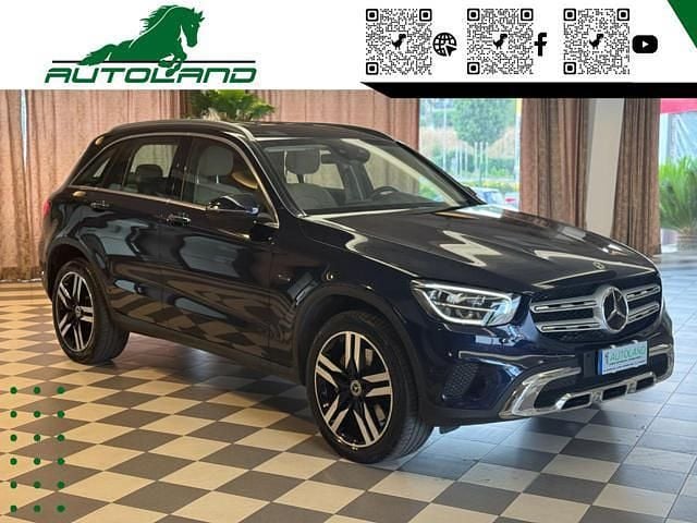 Usata Mercedes GLC300e Executive 194 CV (142 kW) 2021 Blu metallizzato SUV
