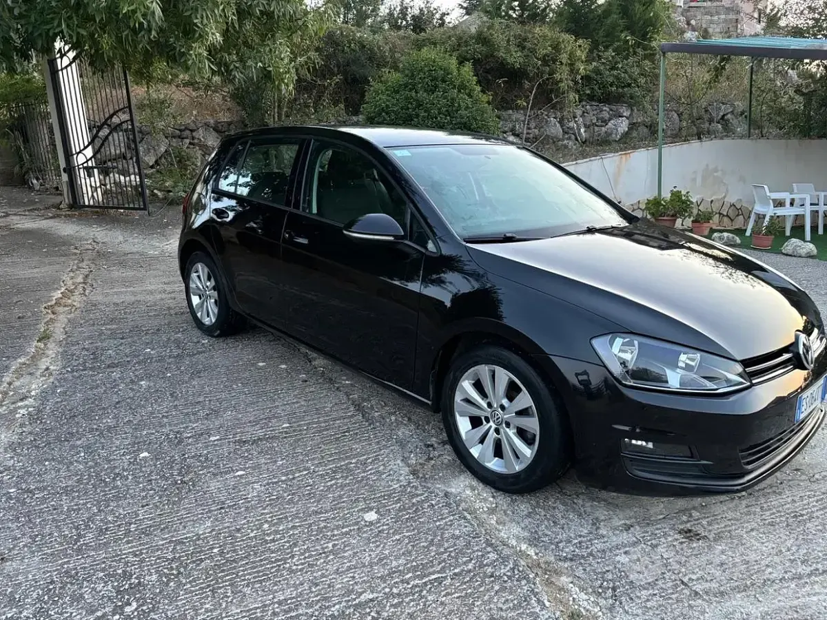 Usata VW Golf VII 105 CV (77 kW) 2014 Bluazzurro Berlina