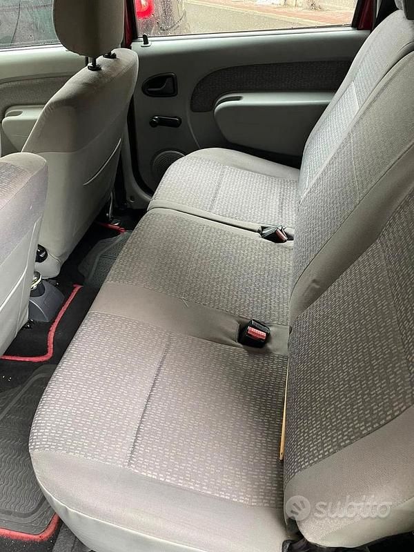 Usata Dacia Logan 70 CV (51 kW) 2007 Rosso Station wagon