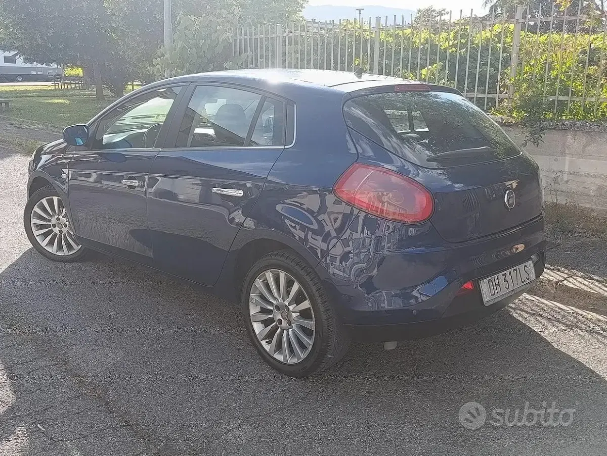 Usata Fiat Bravo 120 CV (88 kW) 2007 Bluazzurro Utilitaria