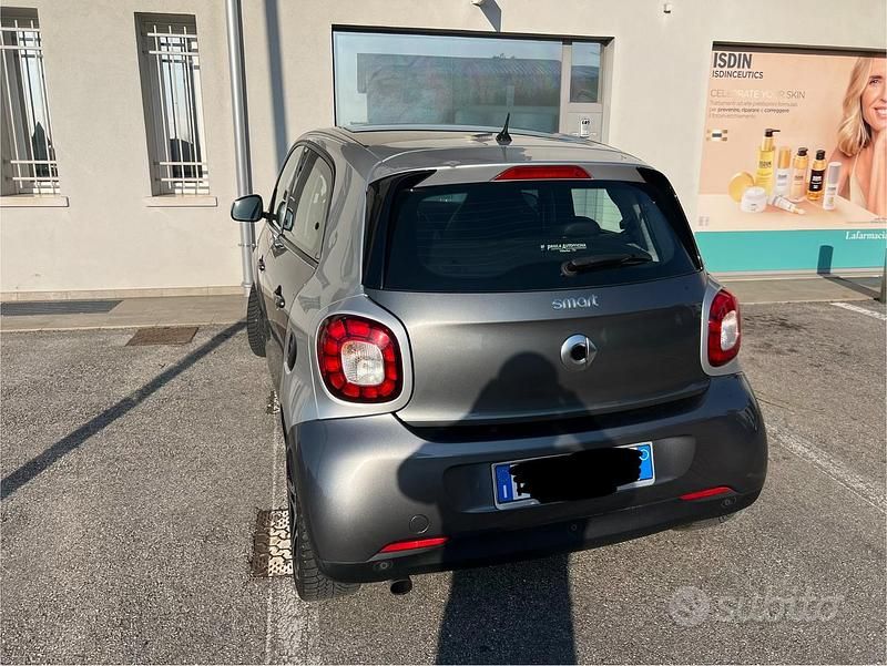 Usata Smart ForFour 2015 Grigio Utilitaria