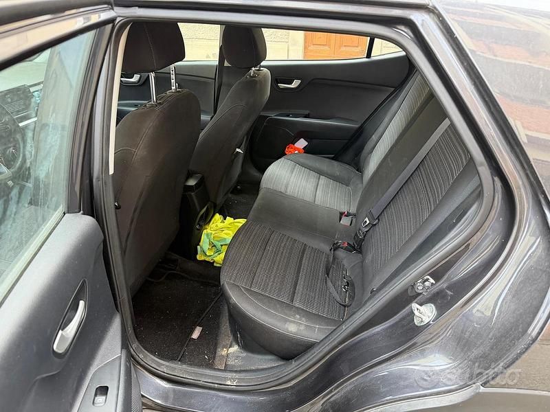 Usata Kia Stonic 120 CV (88 kW) 2017 SUV