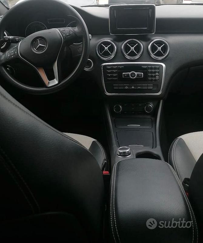 Usata Mercedes A180 2014 Grigio Berlina