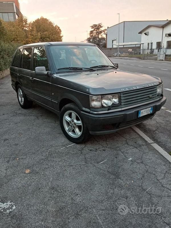 Usata Land Rover Range Rover Vogue 2001 Grigio SUV