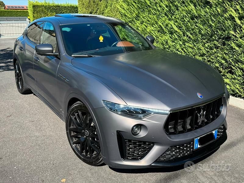 Usata Maserati Levante 250 CV (183 kW) 2020 Grigio SUV