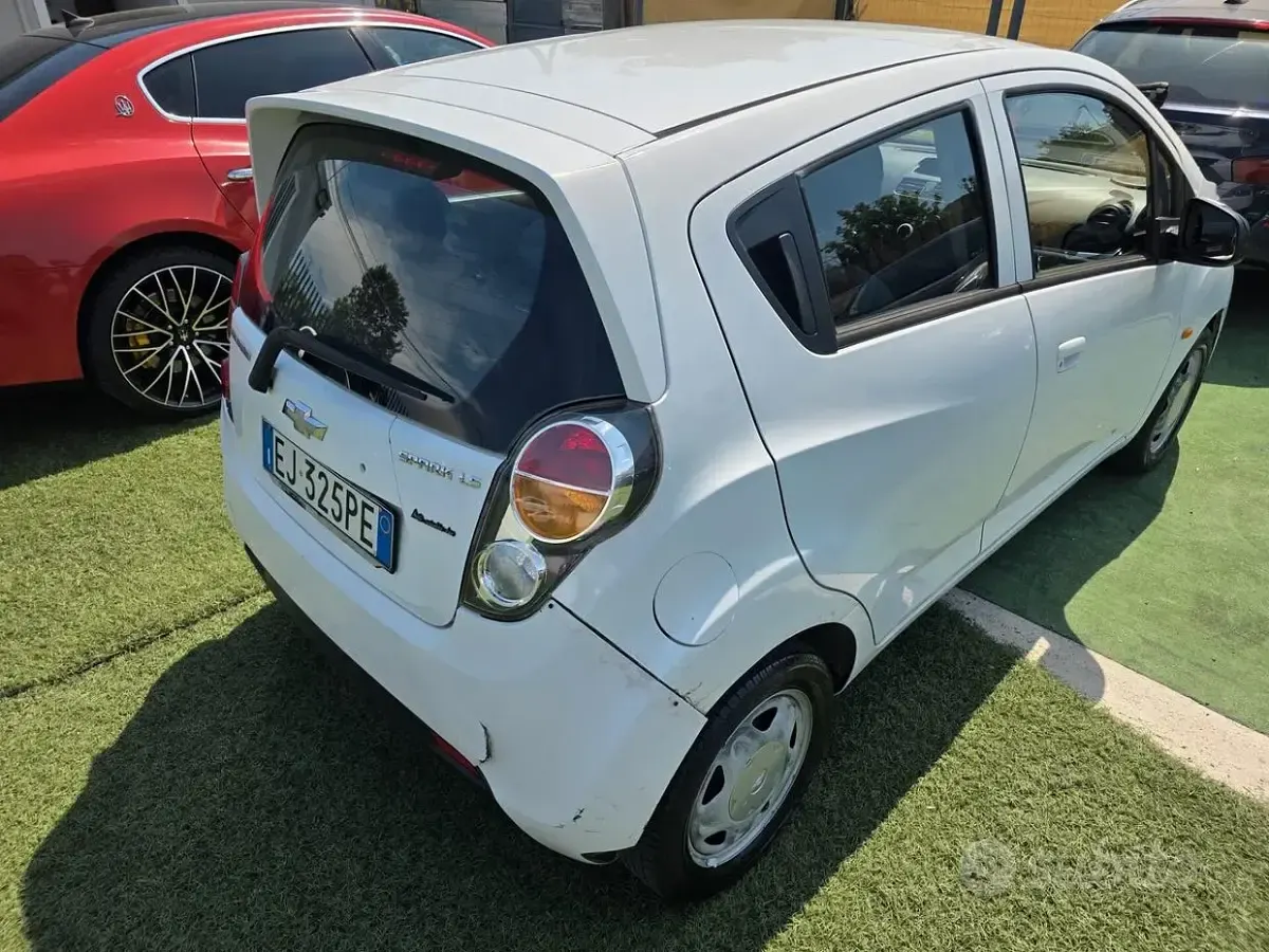 Usata Chevrolet Spark 68 CV (50 kW) 2011 Bianco Utilitaria