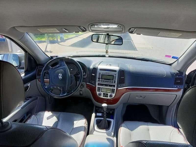 Usata Hyundai Santa Fe Dynamiq 156 CV (114 kW) 2007 Grigio SUV