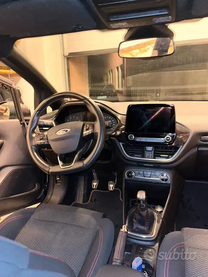 Usata Ford Fiesta ST-Line 86 CV (63 kW) 2018 Grigio Utilitaria