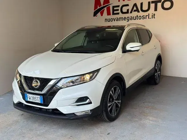 Usata Nissan Qashqai Tekna 140 CV (102 kW) 2019 Bianco SUV