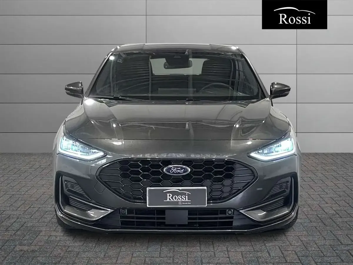 Usata Ford Focus ST-Line 116 CV (85 kW) 2025 Grigio scuro Berlina