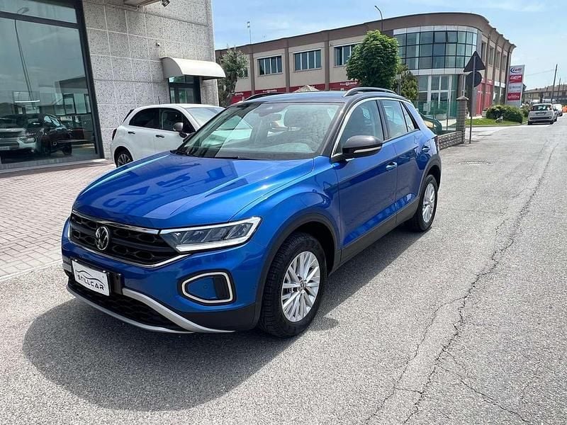 Blu/azzurro Usata 2022 VW T-Roc Life SUV | 16.950 € (Ottimo prezzo) - Immagine 1/4