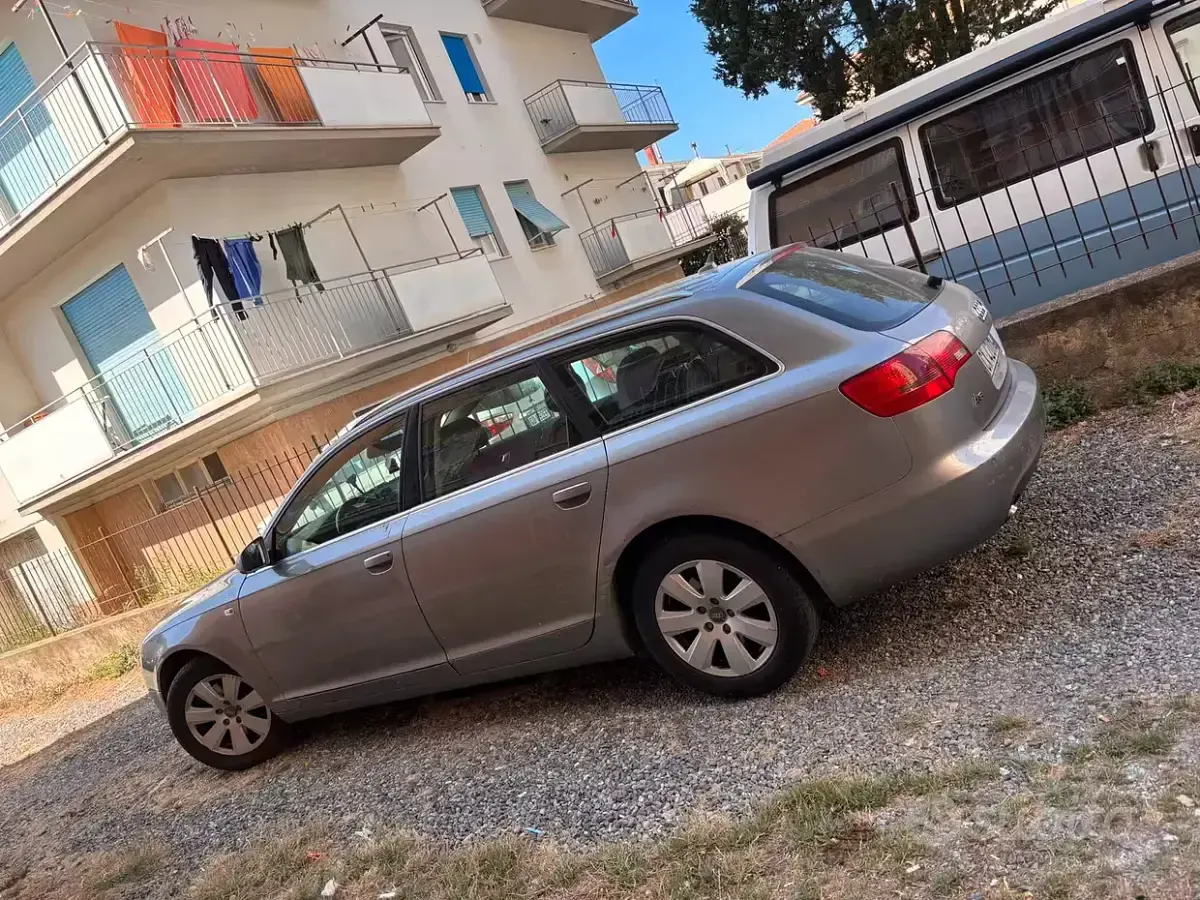 Usata Audi A6 179 CV (131 kW) 2005 Grigio Station wagon