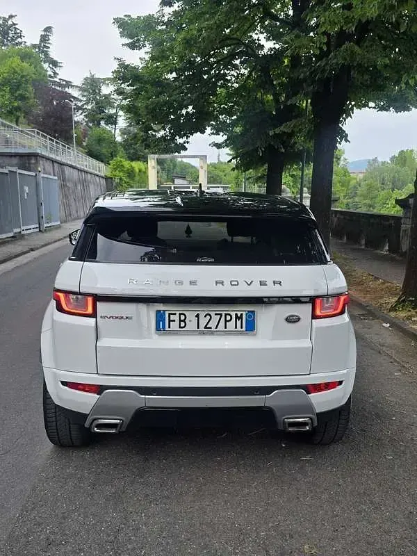 Usata Land Rover Range Rover evoque HSE 150 CV (110 kW) 2016 Bianco SUV