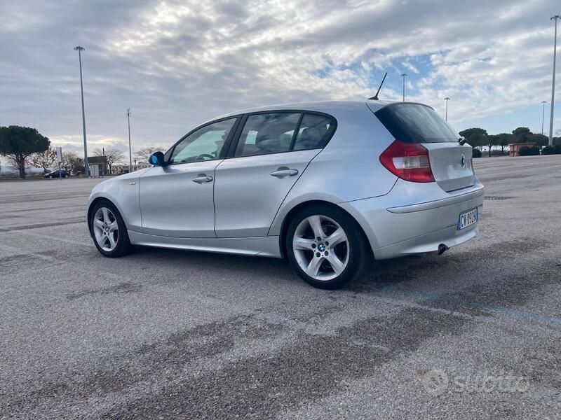Usata 2005 BMW 118 Due volumi | 4000 € (Buon prezzo) - Immagine 1/4