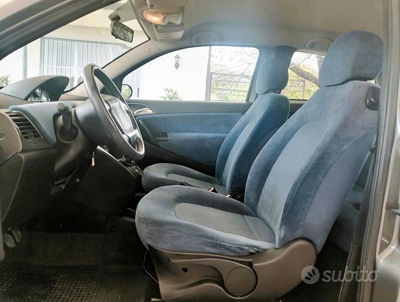 Usata Lancia Ypsilon 69 CV (50 kW) 2004 Grigio Utilitaria