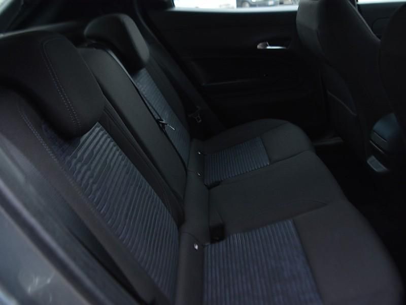 Usata Alfa Romeo Junior 145 CV (106 kW) 2025 Grigio SUV