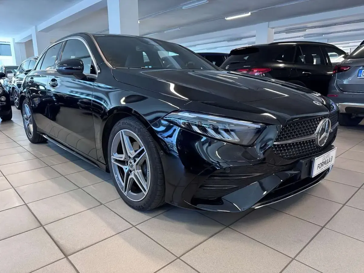 Usata Mercedes A180 Advanced Plus 136 CV (100 kW) 2025 Nero Utilitaria