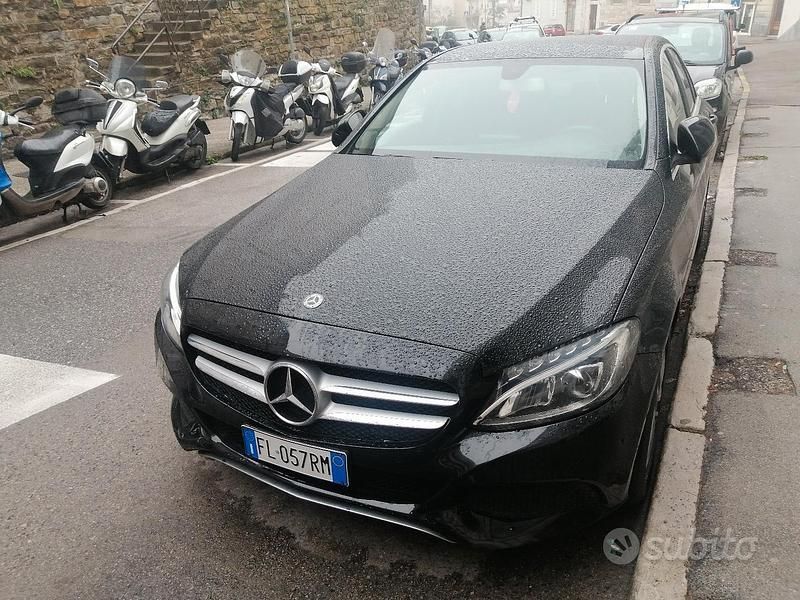 Usata Mercedes C220 150 CV (110 kW) 2018 Nero Berlina