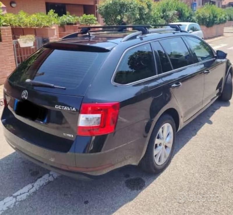 Usata Skoda Octavia 130 CV (95 kW) 2020 Nero Station wagon