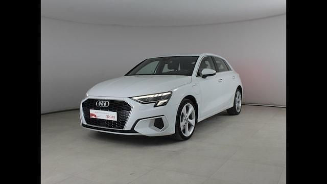 Bianco ghiaccio metallizzato Usata 2021 Audi A3 Advanced Plus | 27.500 € - Immagine 1/4