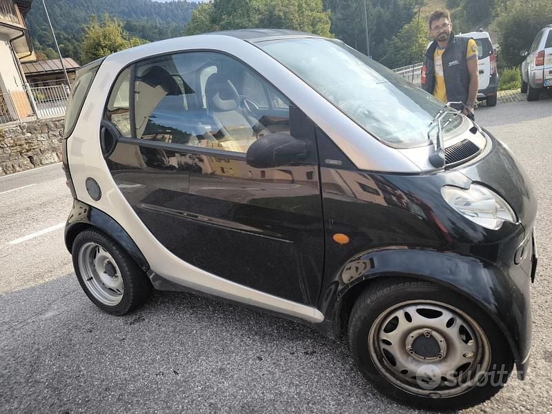 Usata Smart ForTwo Coupé 54 CV (39 kW) 2003 Utilitaria