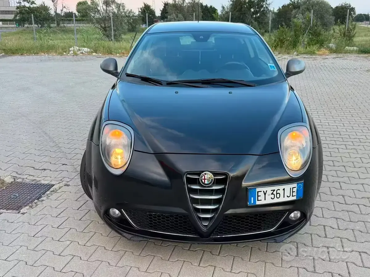Usata Alfa Romeo MiTo 70 CV (51 kW) 2015 Nero Utilitaria