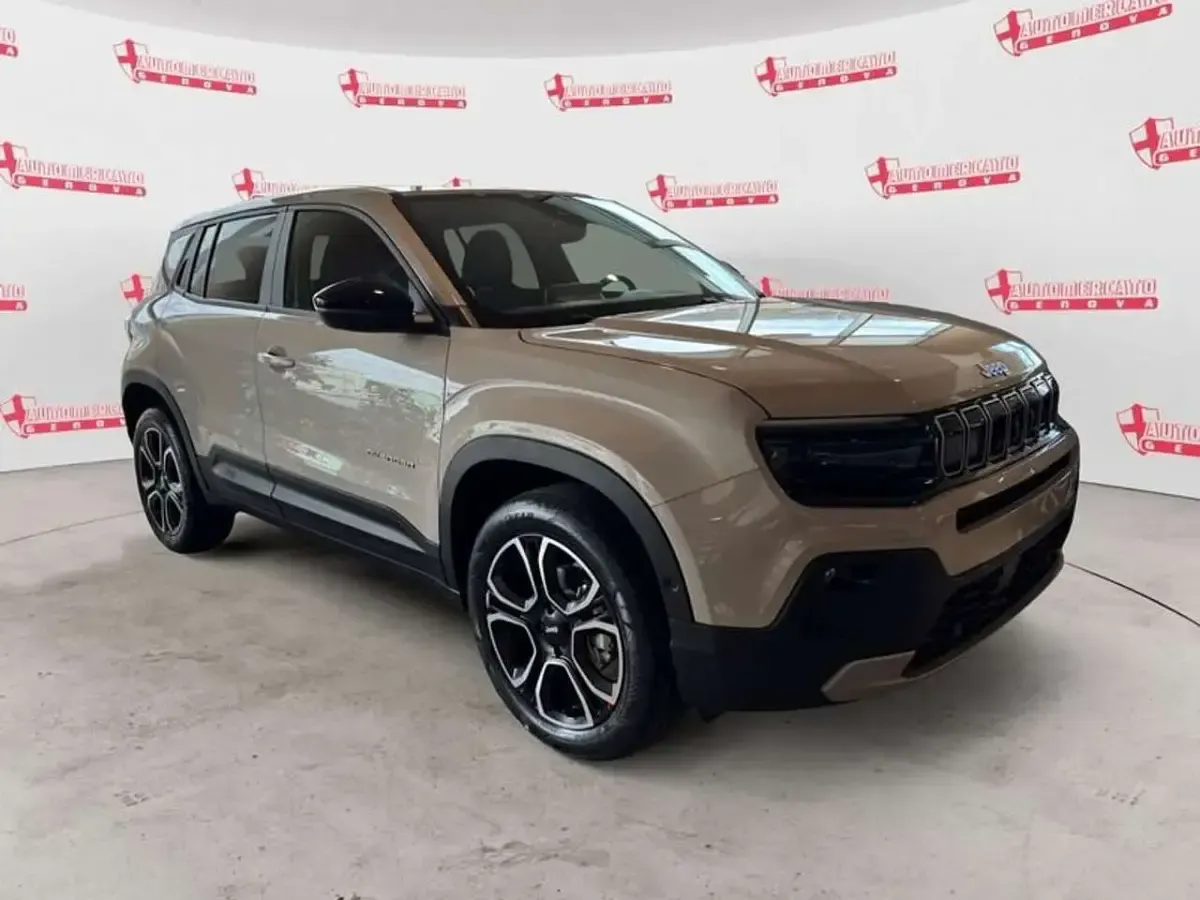 Nuova Jeep Avenger Summit 101 CV (74 kW) 2025 Grigio SUV