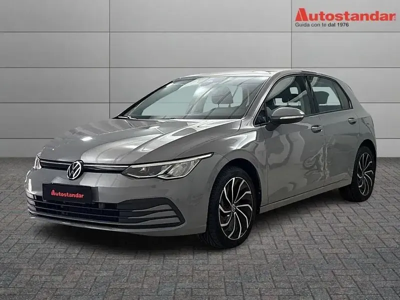 Usata VW Golf VIII Life 110 CV (80 kW) 2021 Utilitaria