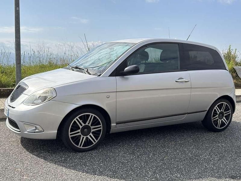 Usata Lancia Ypsilon 75 CV (55 kW) 2008 Utilitaria