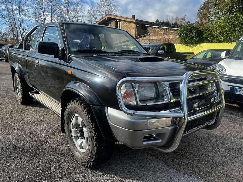 Usata Nissan Navara 103 CV (75 kW) 2002 Nero Pick-up