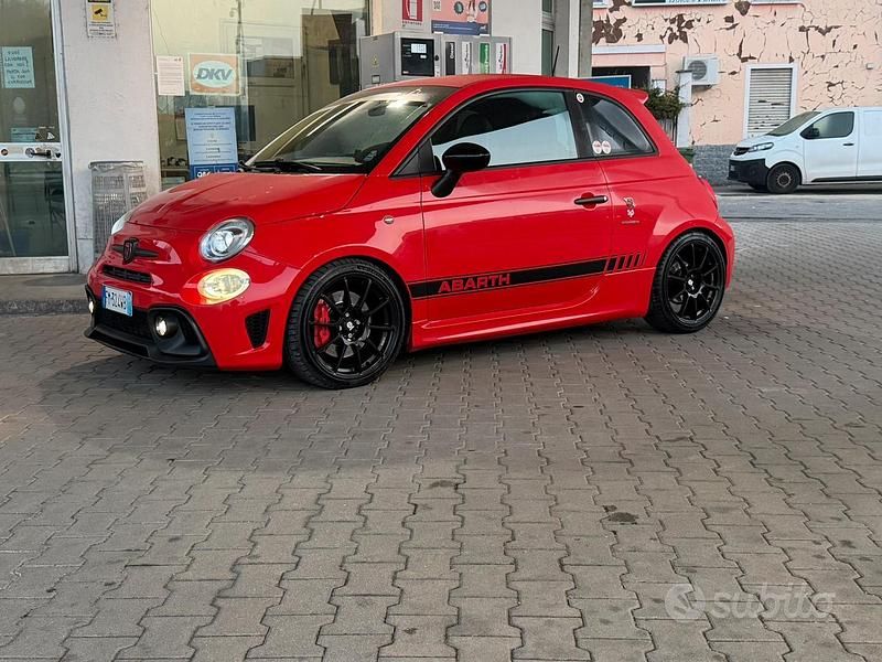 Rosso Usata 2017 Abarth 595 Competizione Due volumi | 17.500 € (Molto cara) - Immagine 1/4