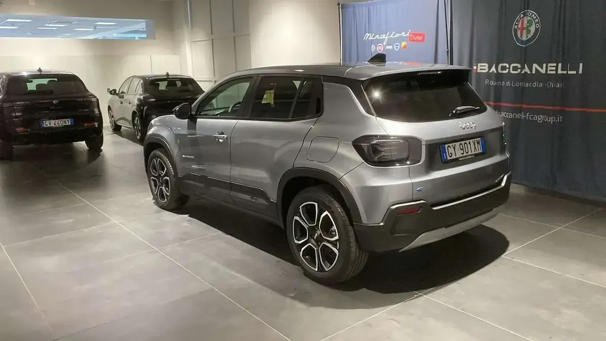 Usata Jeep Avenger EV Summit 114 kW (156 CV) 2025 Grigio SUV