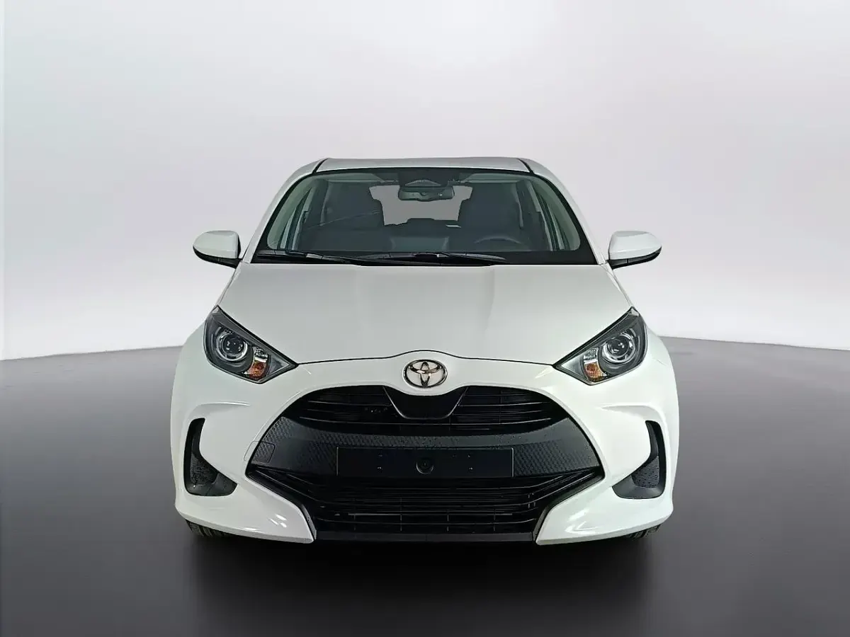 Nuova Toyota Yaris Active 92 CV (67 kW) 2026 Bianco Utilitaria