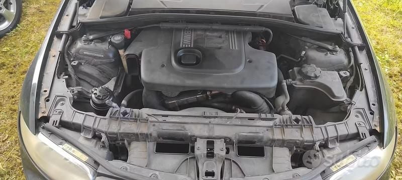 Usata BMW 118 122 CV (89 kW) 2006 Utilitaria