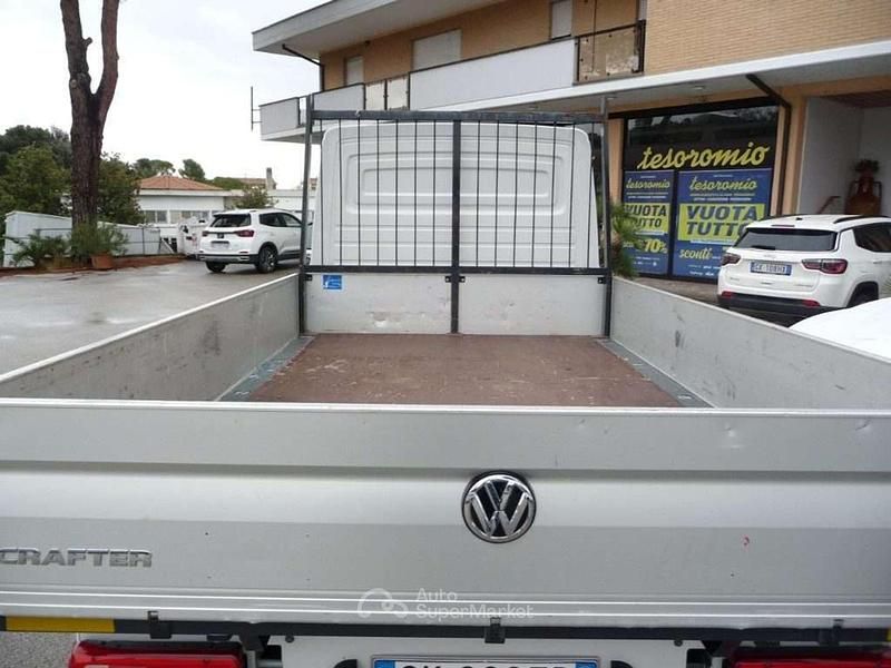 Usata VW Crafter 140 CV (102 kW) 2022 Bianco Furgone