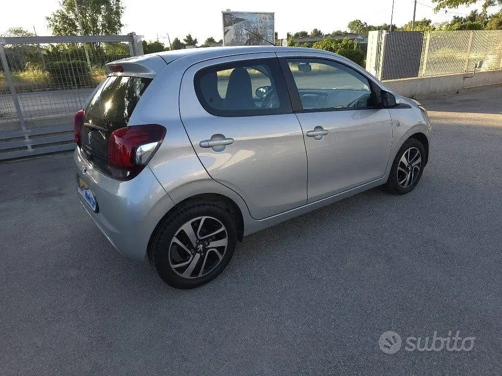 Occasion Peugeot 108 Allure 72 ch (52 kW) 2021 Gris Berline
