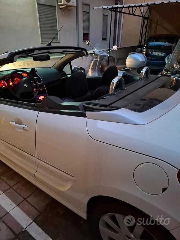 Usata Peugeot 207 CC 2010 Bianco Cabrio