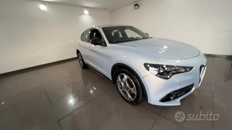 Usata Alfa Romeo Stelvio Business 160 CV (117 kW) 2023 Grigio SUV