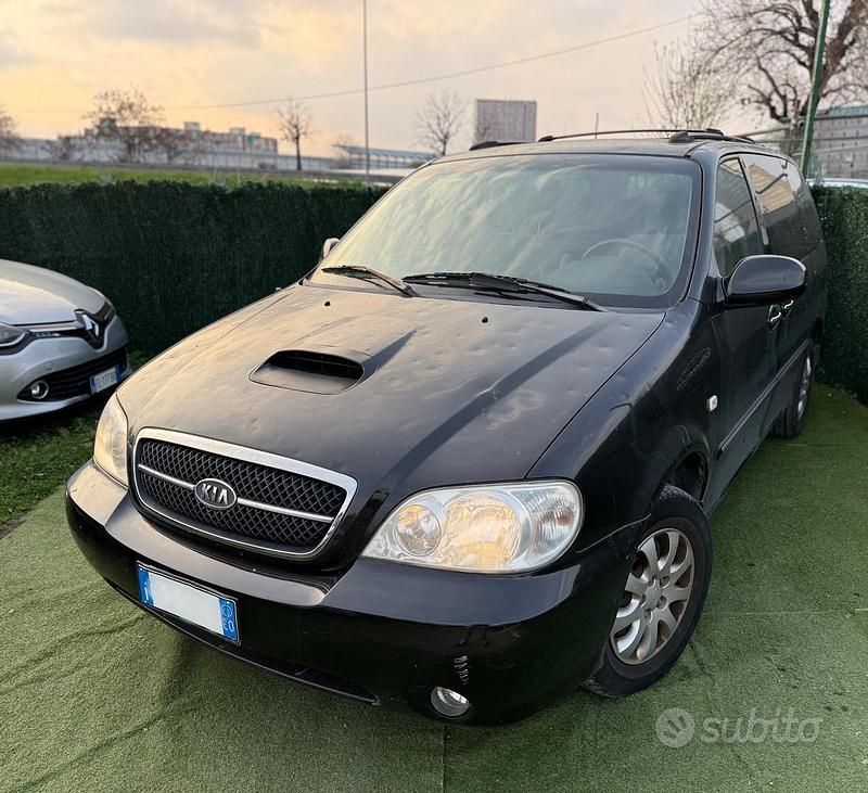 Usata Kia Carnival 144 CV (105 kW) 2005 Nero Monovolume
