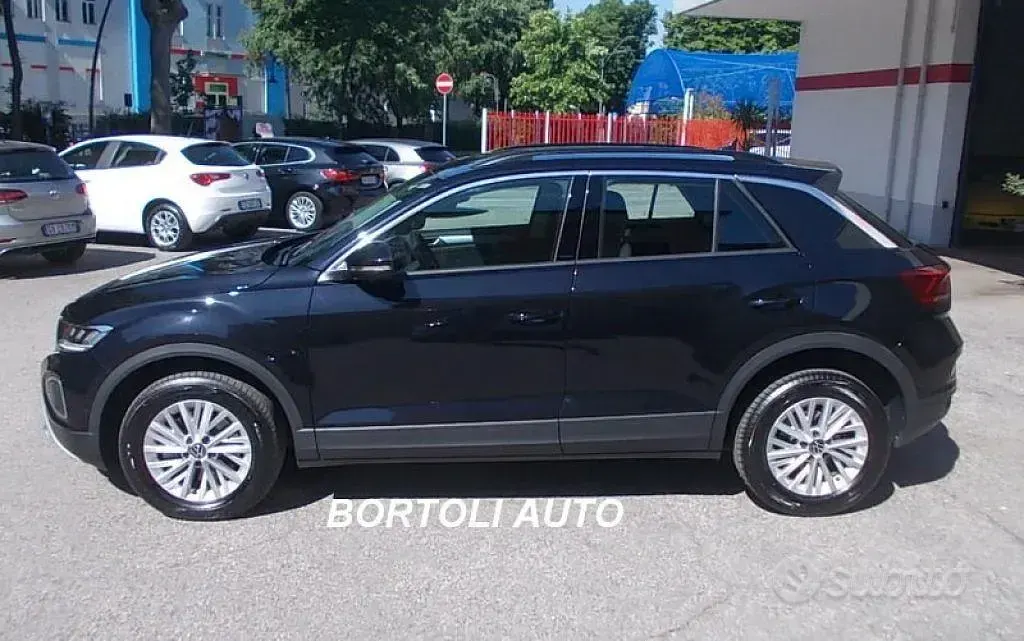 Usata VW T-Roc Business 150 CV (110 kW) 2021 Nero SUV