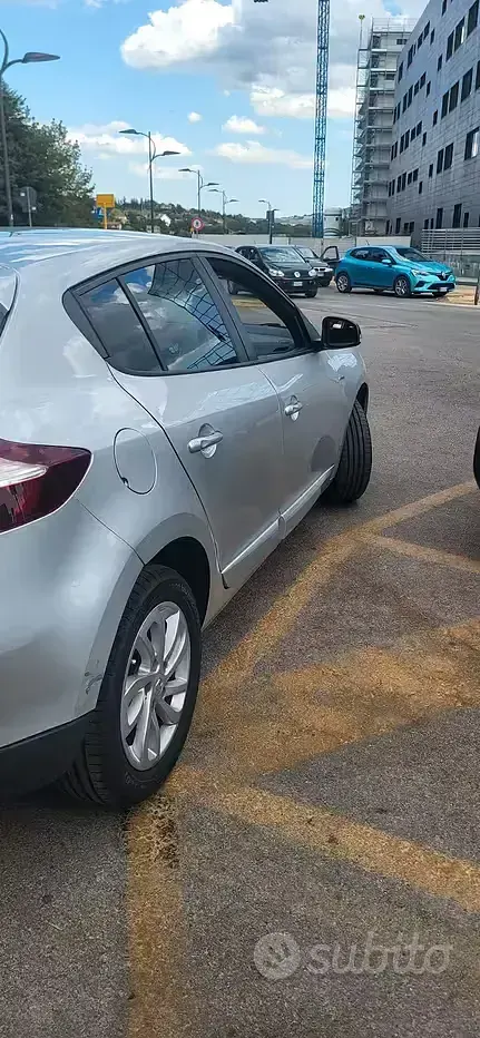 Usata Renault Mégane III 110 CV (80 kW) 2015 Grigio Berlina