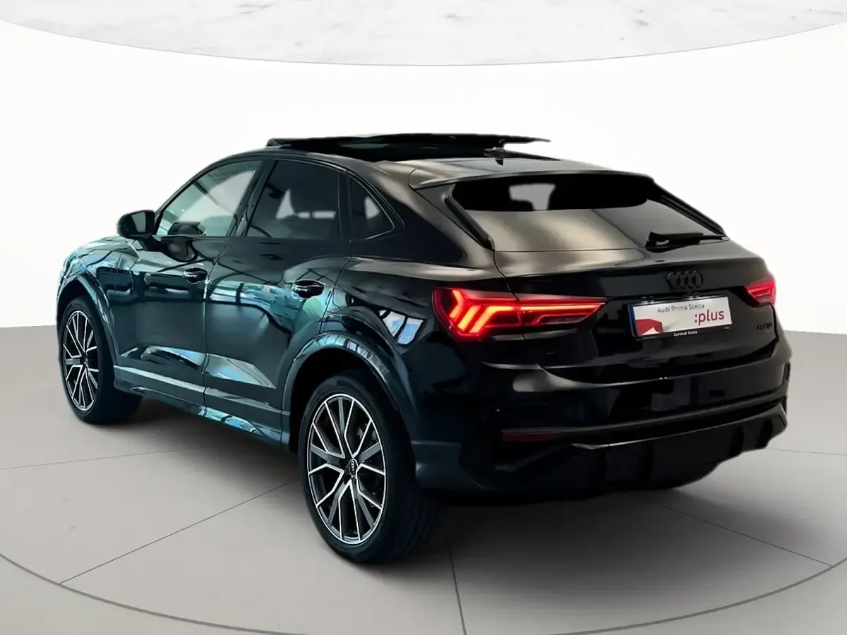 Usata Audi Q3 Sportback Comfort 193 CV (141 kW) 2025 0e nero mito metallizzato SUV
