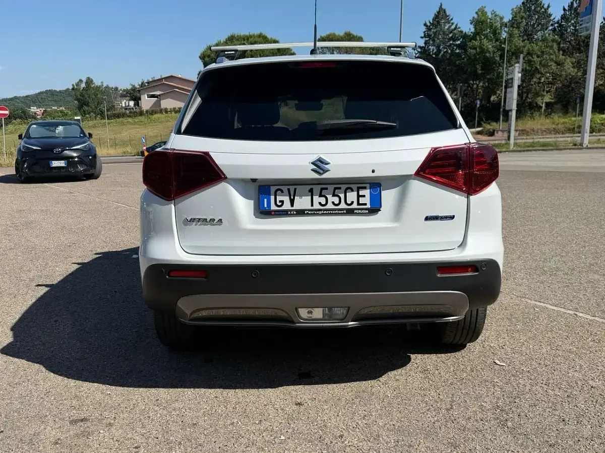 Usata Suzuki Vitara Cool 129 CV (94 kW) 2024 Bianco SUV