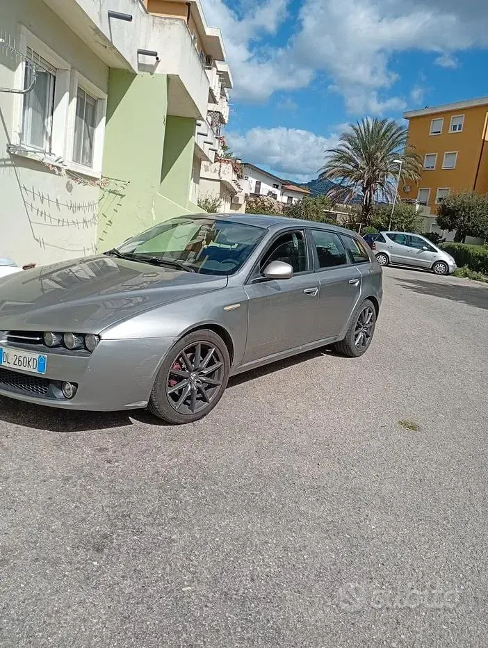 Usata Alfa Romeo 159 150 CV (110 kW) 2007 Grigio Station wagon