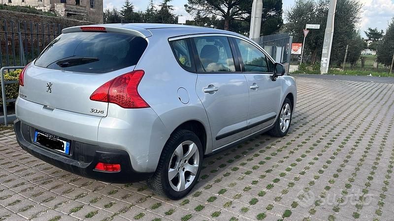 Usata Peugeot 3008 Business-Line 112 CV (82 kW) 2012 Grigio Station wagon