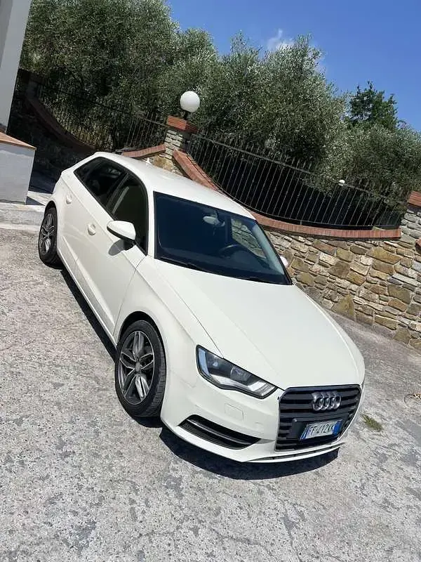 Usata Audi A3 Ambition 105 CV (77 kW) 2013 Berlina